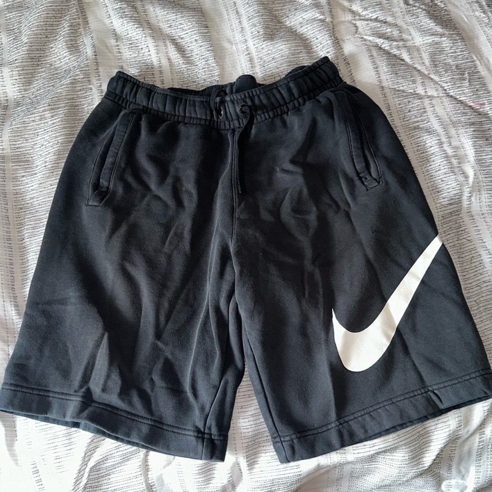 Men’s Nike comfy shorts